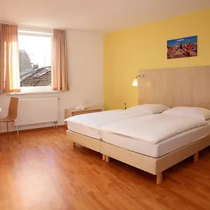 A&o Friedrichshain Hostal